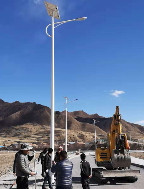 甘南碌曲10米泾源太阳能路灯项目